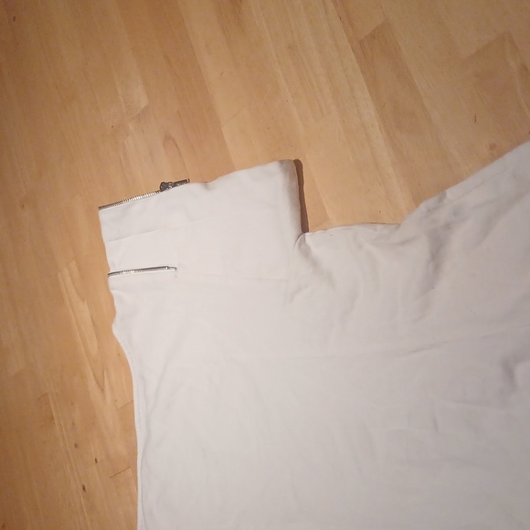 Woman's "Micheal Korrs" short-sleeved sweater - Picture 10 of 11